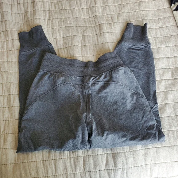 Metro Miles Lululemon - Picture 4 of 9